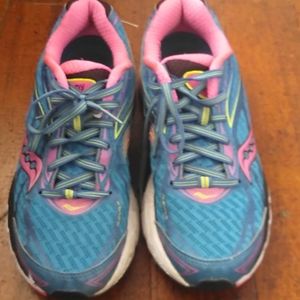 Saucony Power Grid running shoes